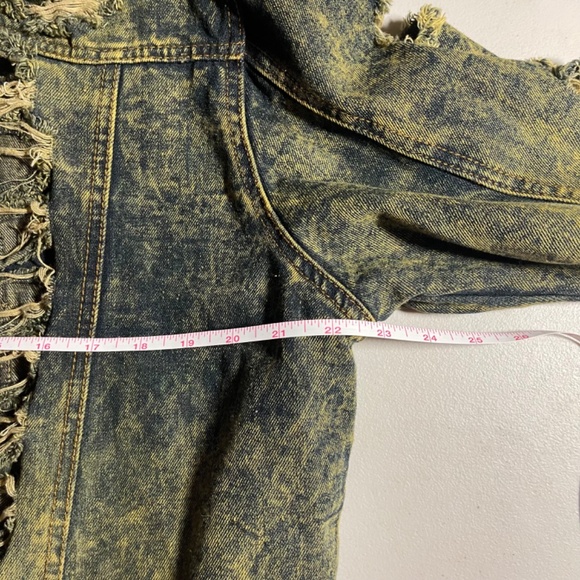 Thrill  Distress/Ripped Denim Long Sleeve Jacket. XL - Picture 7 of 8